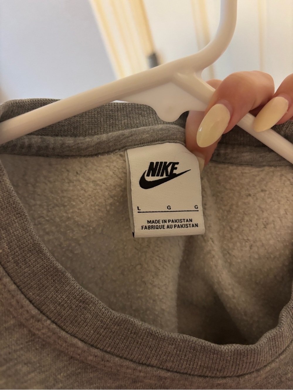Nike Light Gray Crewneck - Picture 3 of 3